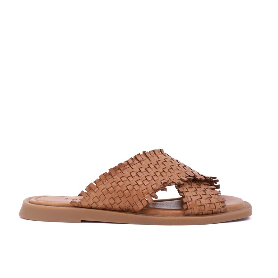 Flats & Sandals LEISURES | Rayan Tan