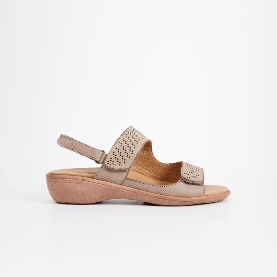 Flats & Sandals LEISURES | Holt